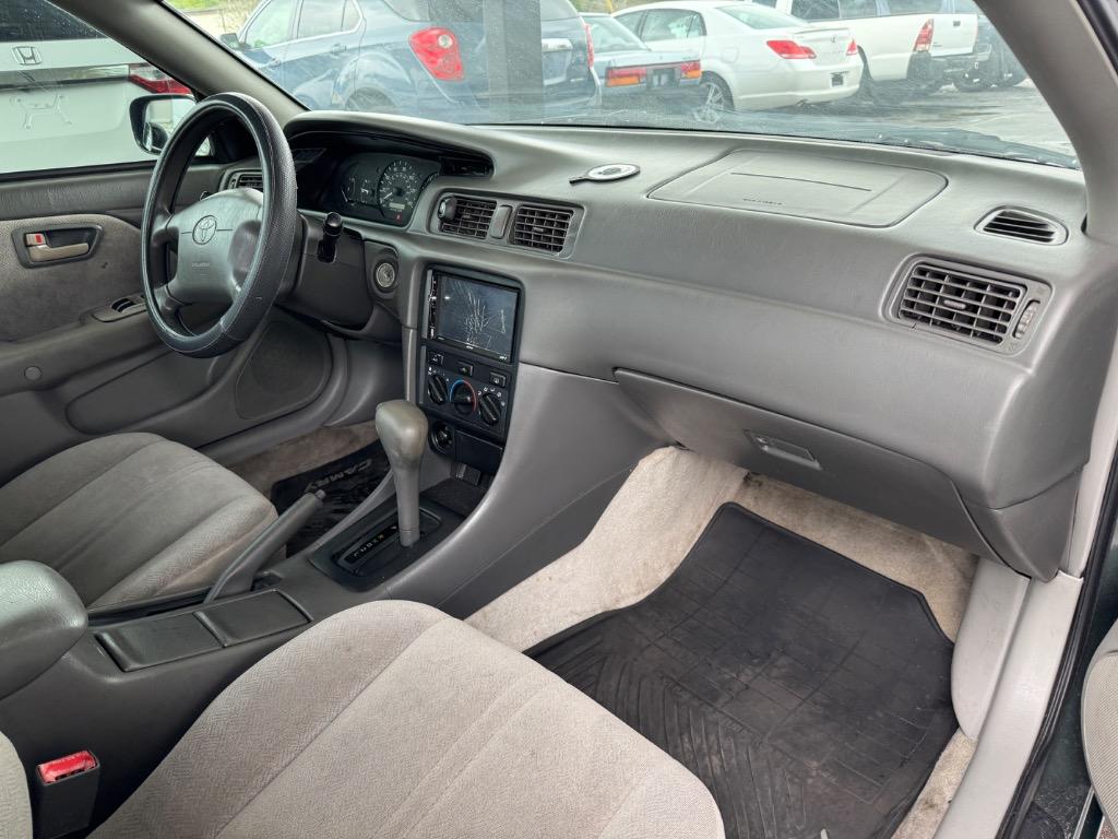2001 Toyota Camry CE photo