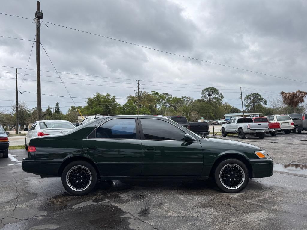2001 Toyota Camry CE photo