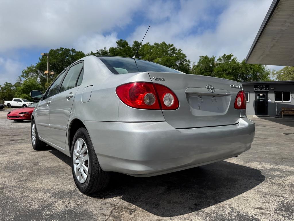 2005 Toyota Corolla CE photo