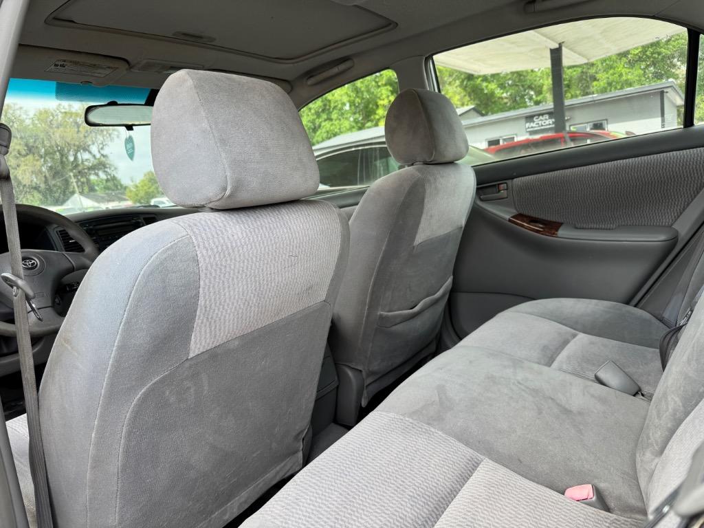 2005 Toyota Corolla CE photo