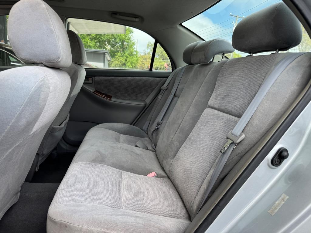 2005 Toyota Corolla CE photo