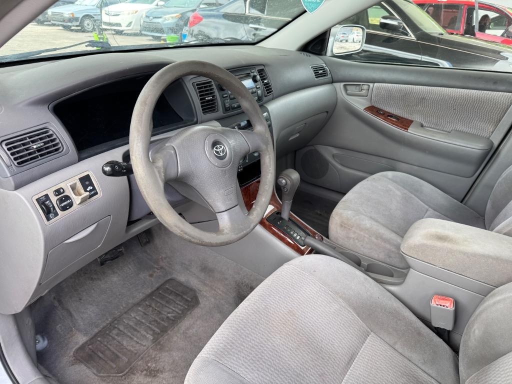 2005 Toyota Corolla CE photo