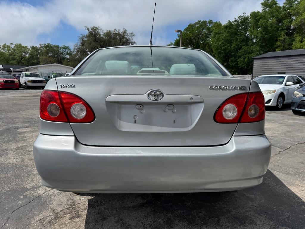 2005 Toyota Corolla CE photo