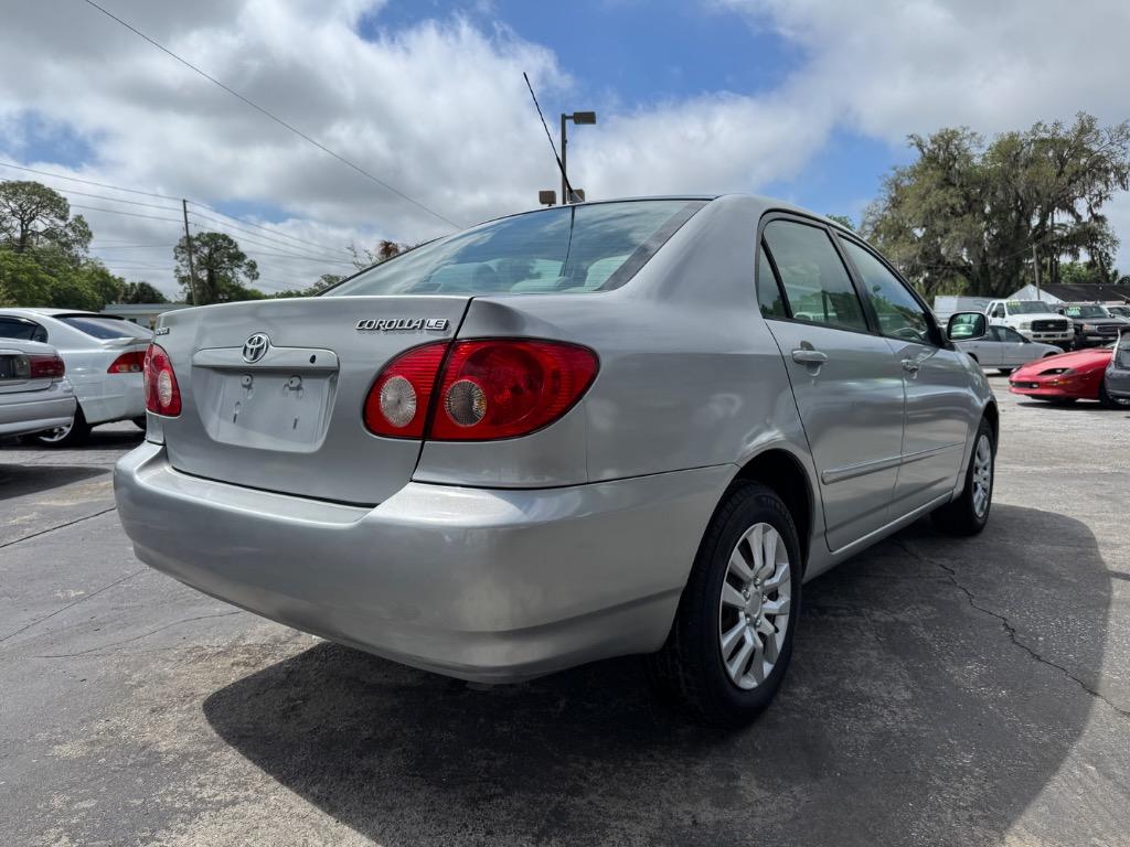 2005 Toyota Corolla CE photo