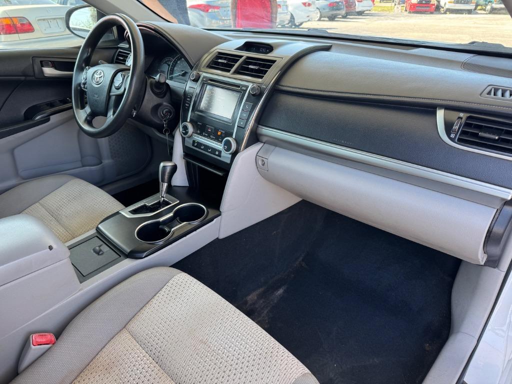 2012 Toyota Camry L photo