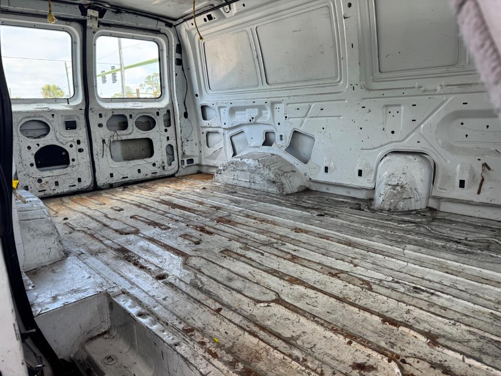 1997 Ford E-150 photo