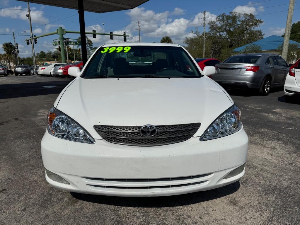 2004 Toyota Camry LE photo