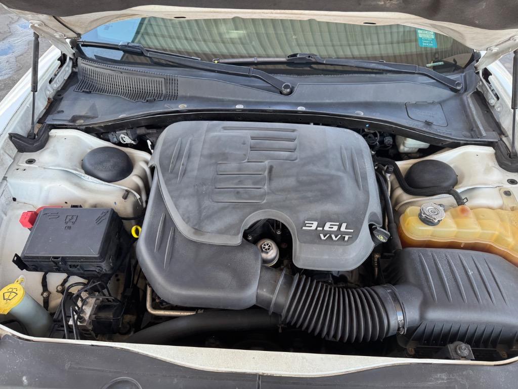 2012 Dodge Charger SE photo
