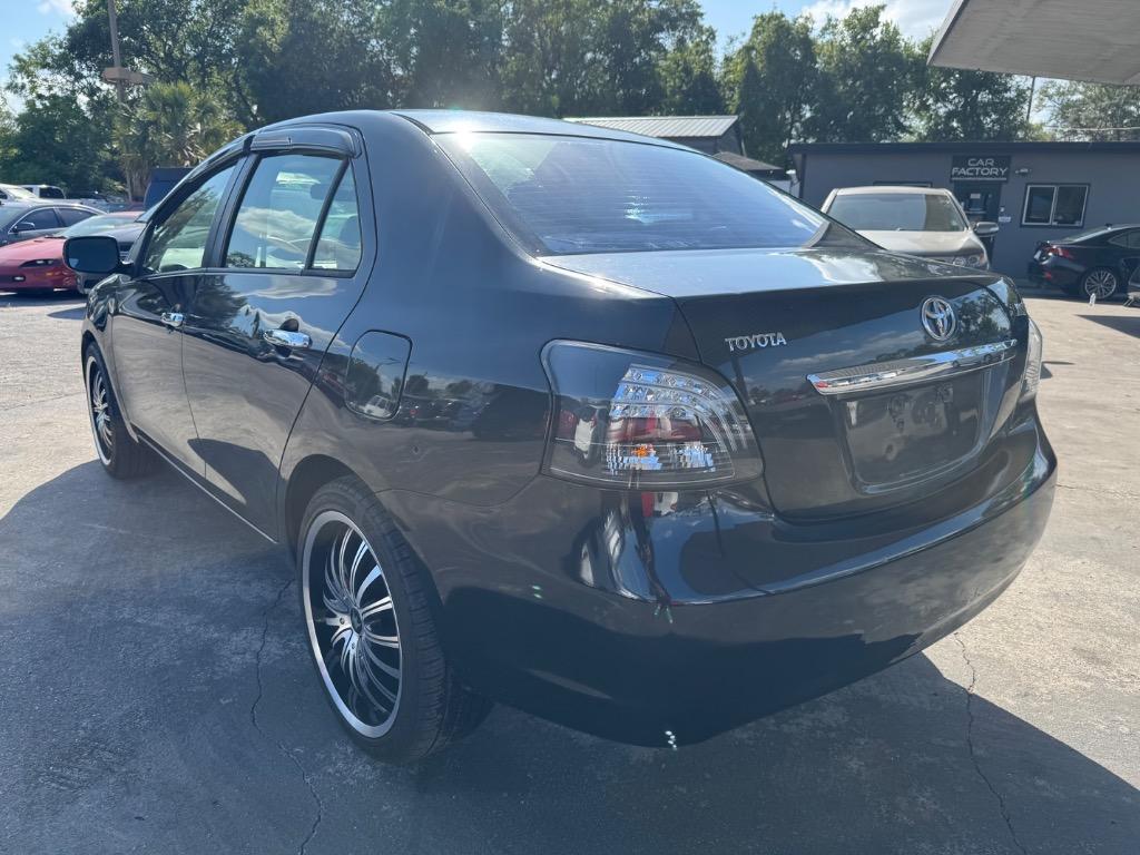 2010 Toyota Yaris photo