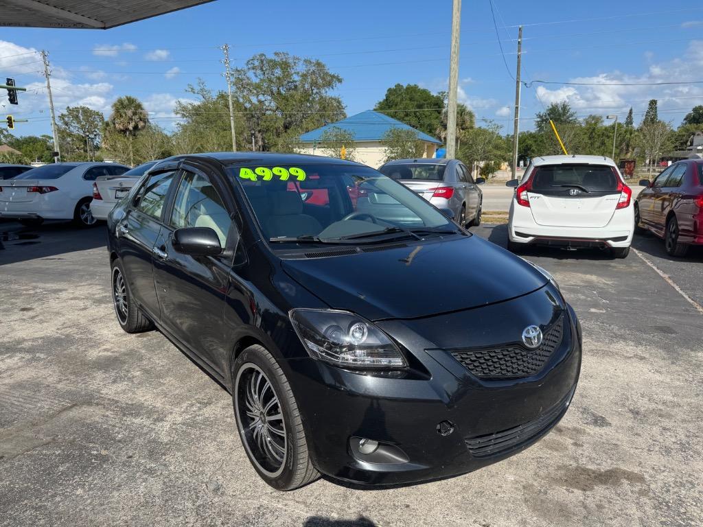 2010 Toyota Yaris photo