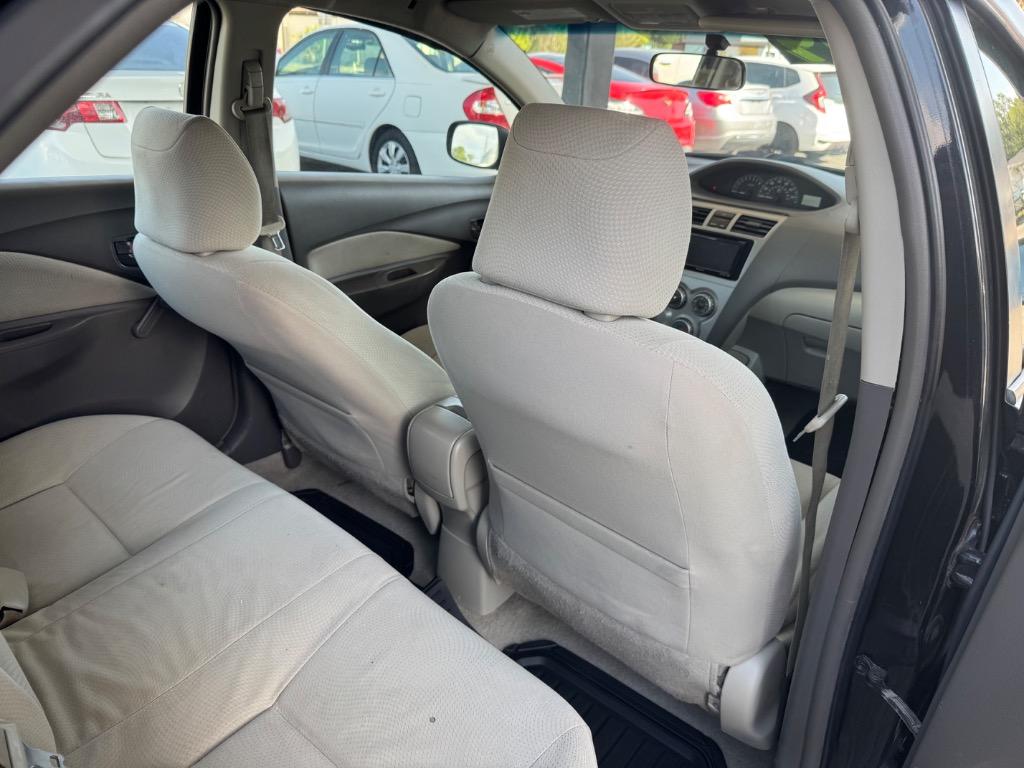 2010 Toyota Yaris photo