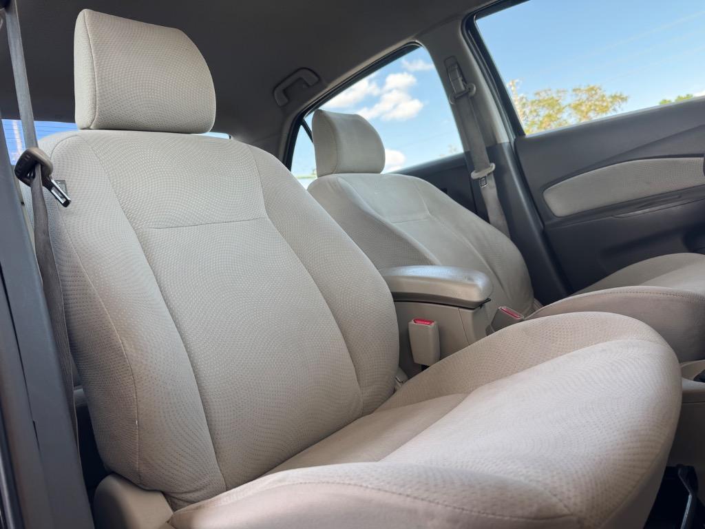 2010 Toyota Yaris photo