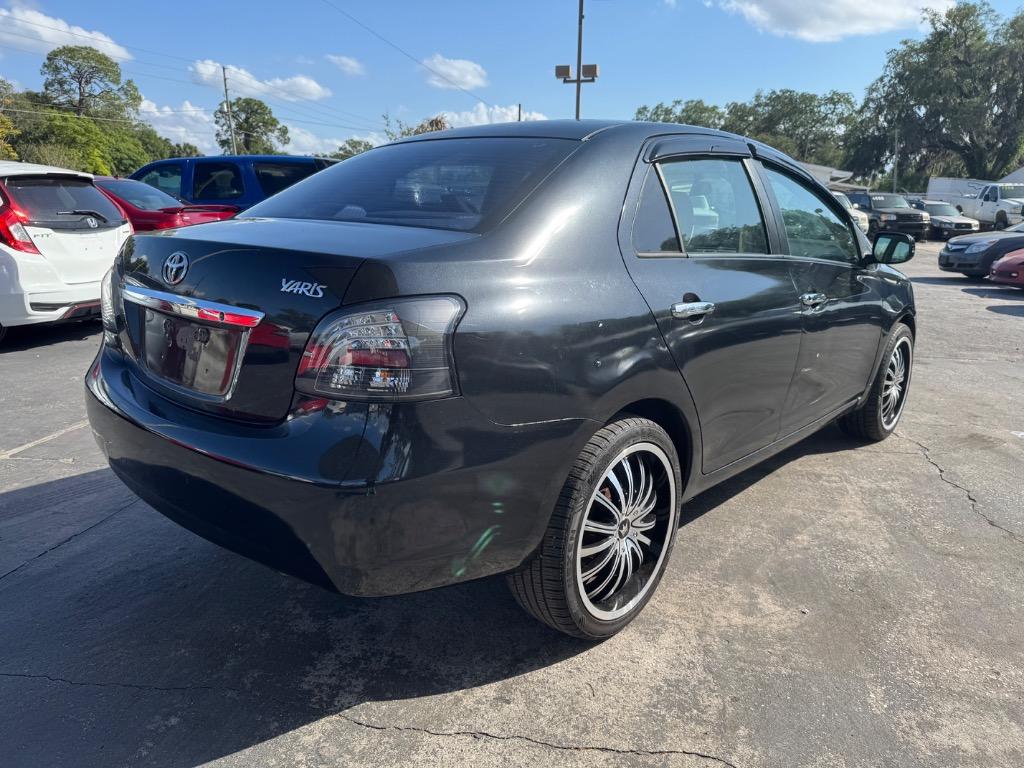2010 Toyota Yaris photo