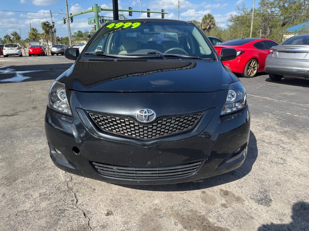 2010 Toyota Yaris photo