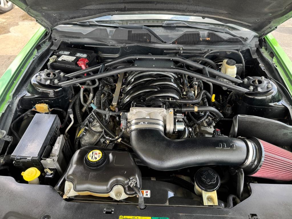 2010 Ford Mustang GT photo