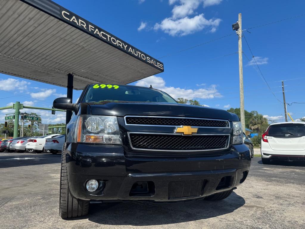 2013 Chevrolet Suburban LT 1500 photo
