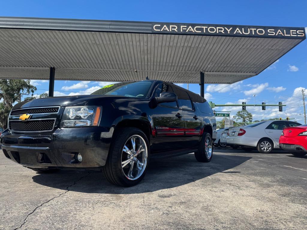 2013 Chevrolet Suburban LT 1500 photo