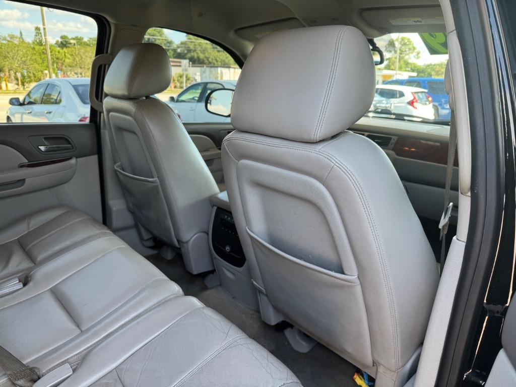 2013 Chevrolet Suburban LT 1500 photo