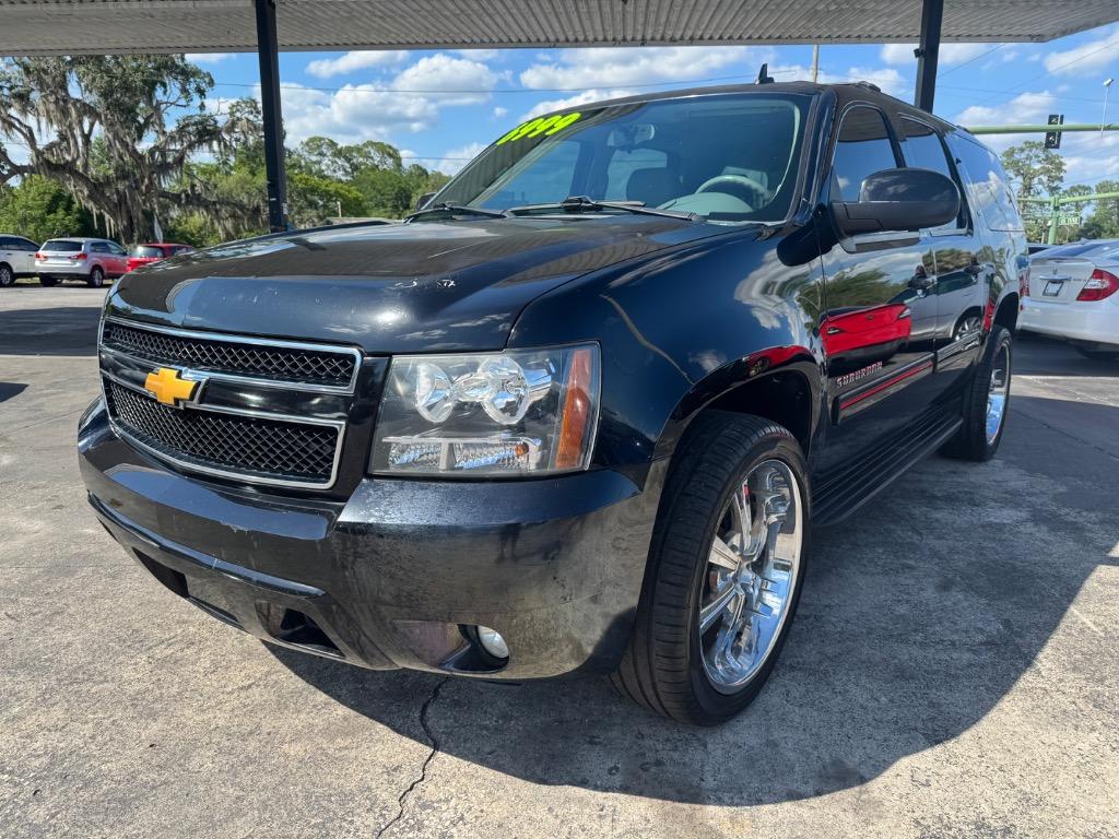 2013 Chevrolet Suburban LT 1500 photo