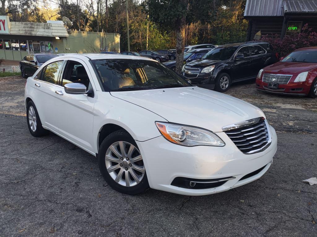 2013 Chrysler 200 Limited photo
