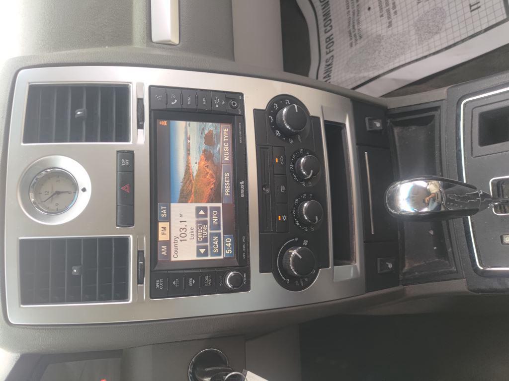 2009 Chrysler 300 Touring photo