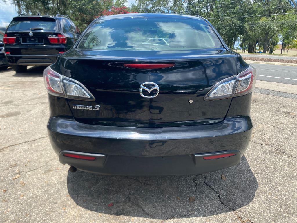 2011 MAZDA MAZDA3 - $4,500