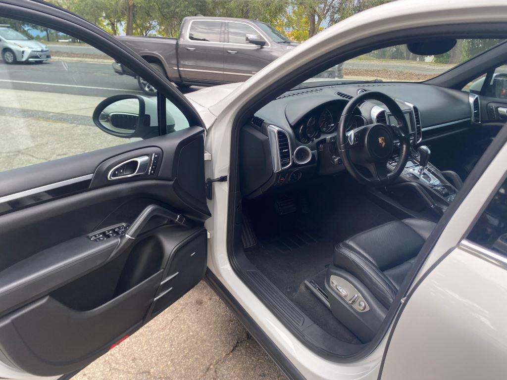 2013 Porsche Cayenne - $10,995