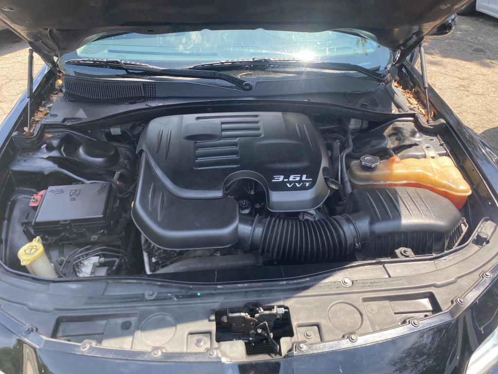 2016 Chrysler 300 - $5,995