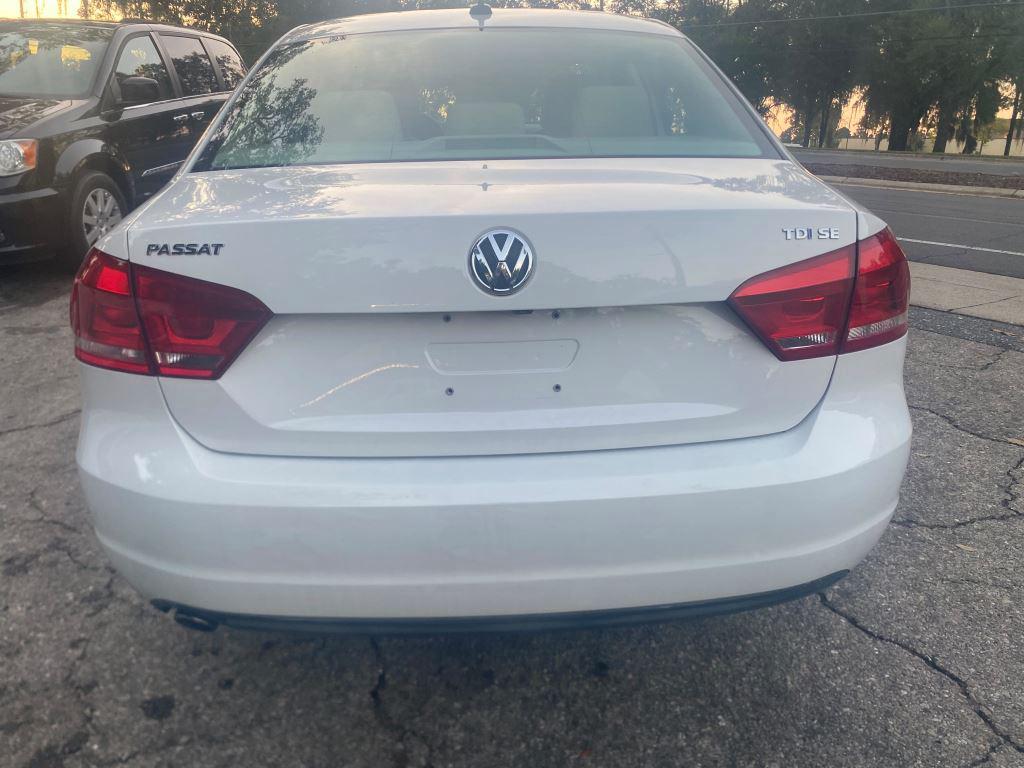 2015 Volkswagen Passat - $5,995