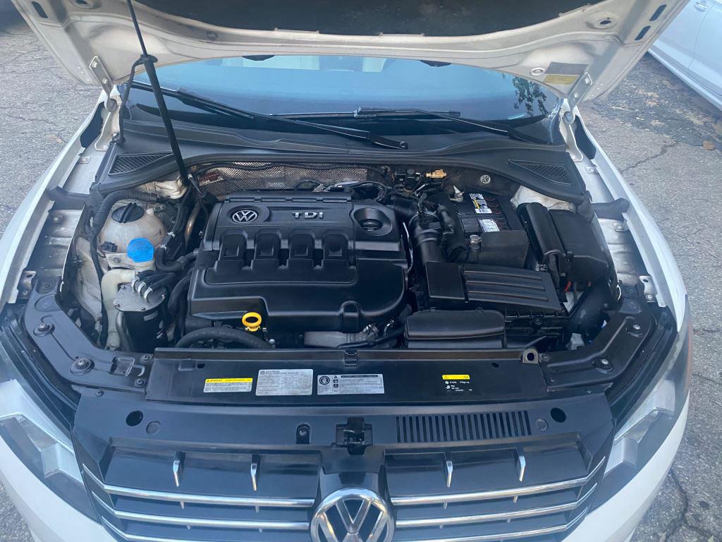 2015 Volkswagen Passat - $5,995