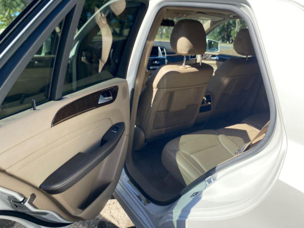 2014 Mercedes-Benz Ml-class - $9,995