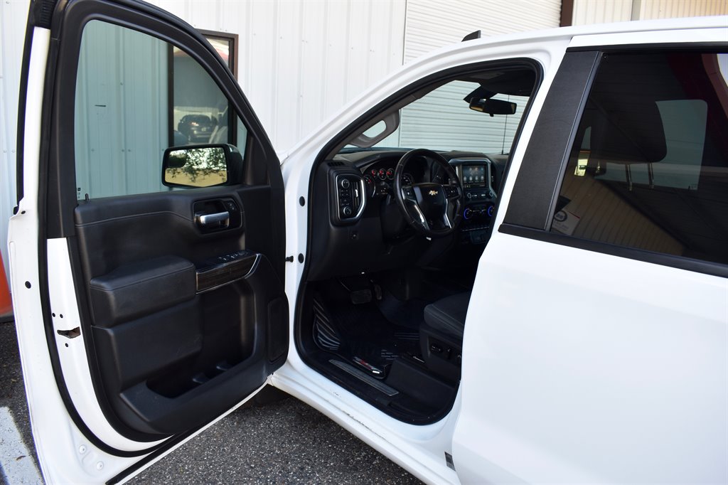2021 Chevrolet Silverado 1500 LT photo