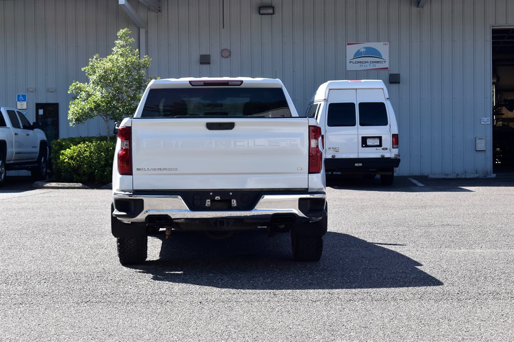 2021 Chevrolet Silverado 1500 LT photo