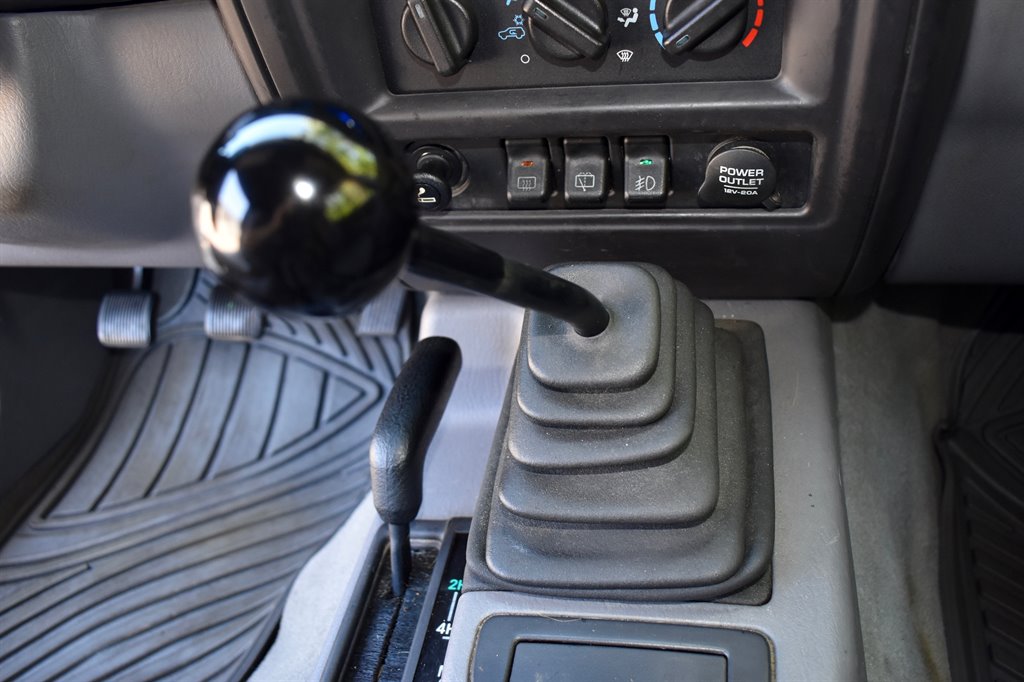 1998 Jeep Cherokee SE photo