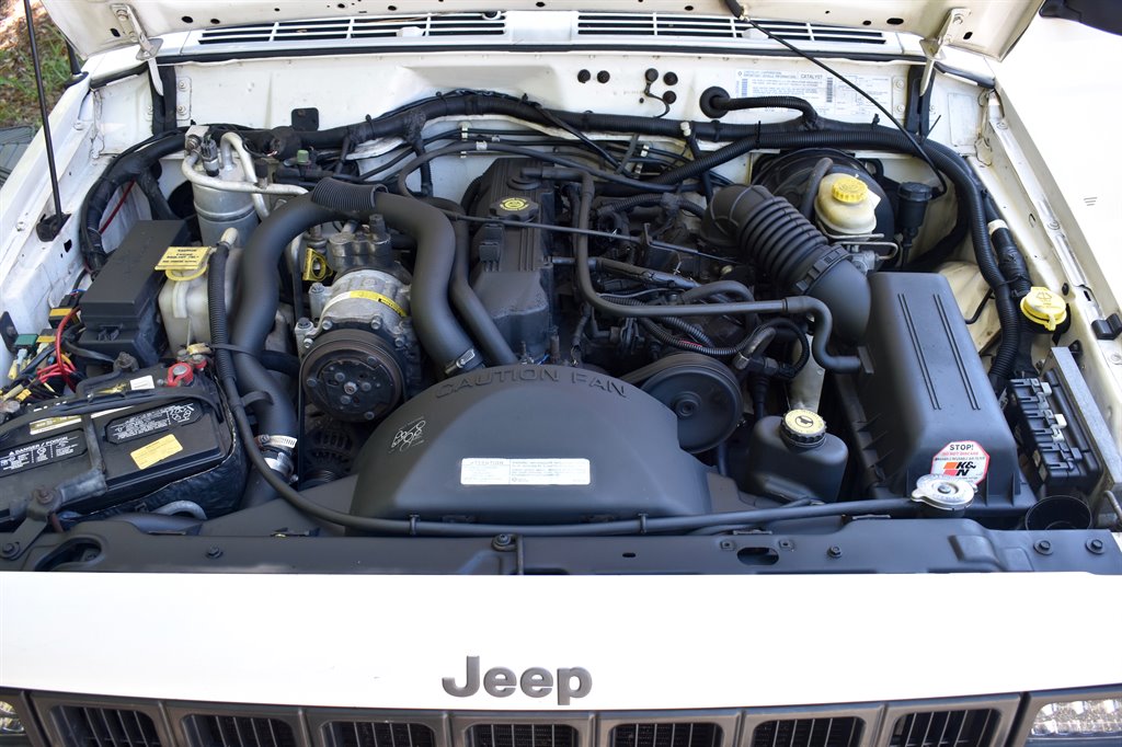 1998 Jeep Cherokee SE photo