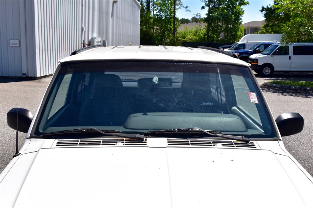1998 Jeep Cherokee SE photo