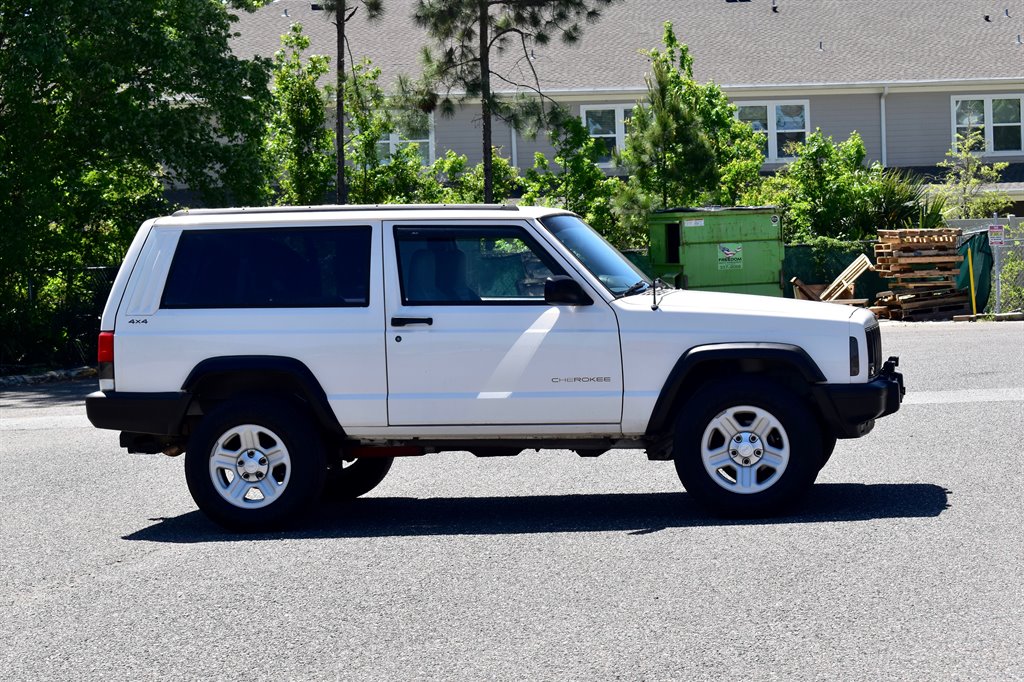 1998 Jeep Cherokee SE photo
