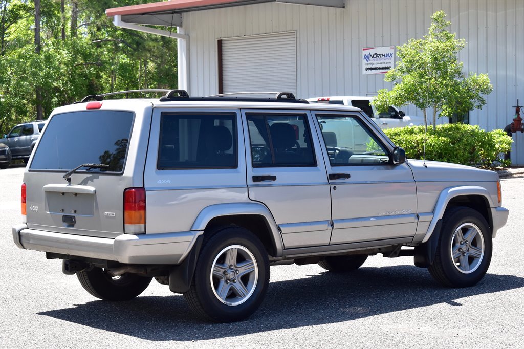 2000 Jeep Cherokee Classic photo