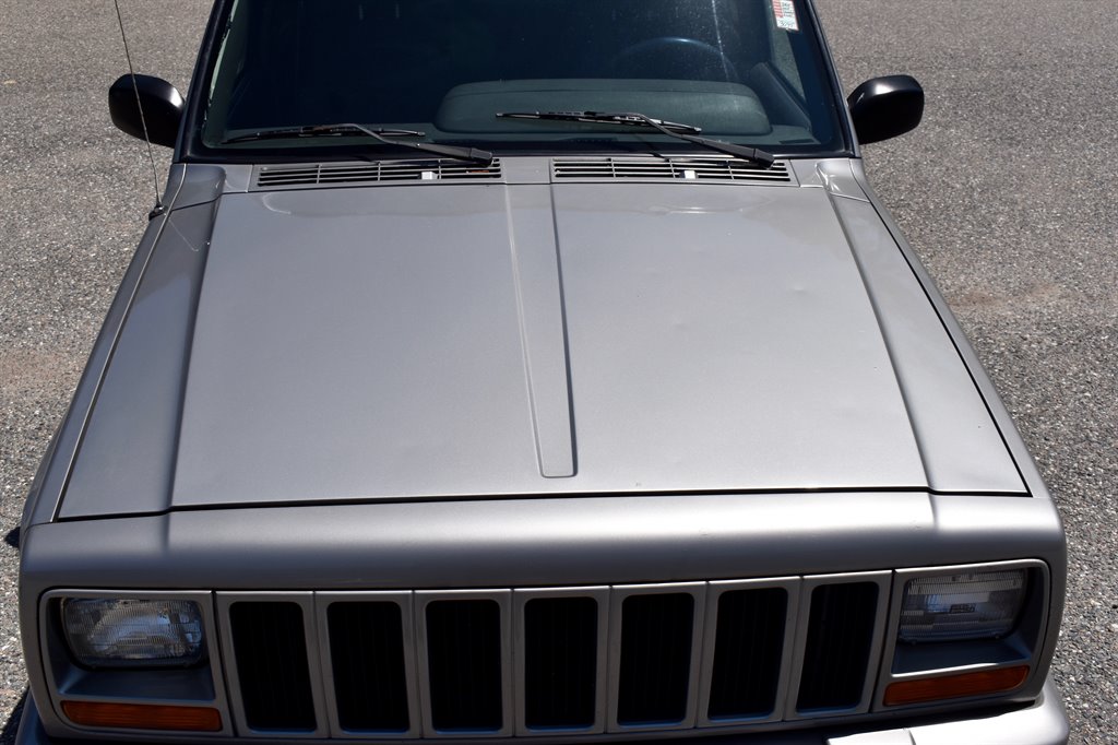 2000 Jeep Cherokee Classic photo