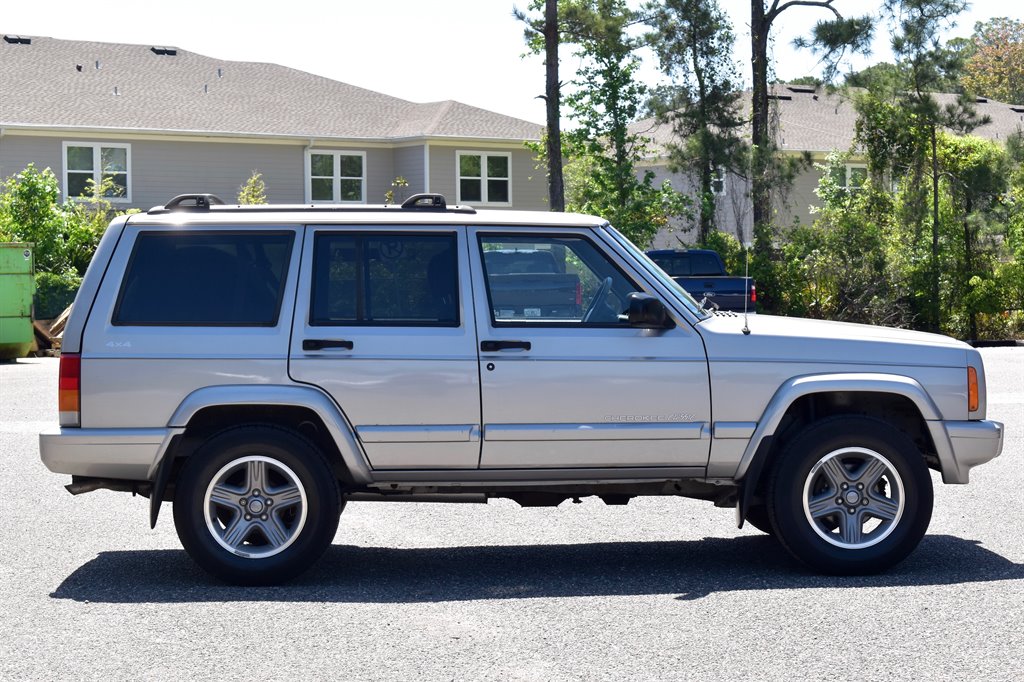 2000 Jeep Cherokee Classic photo