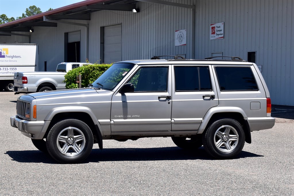 2000 Jeep Cherokee Classic photo