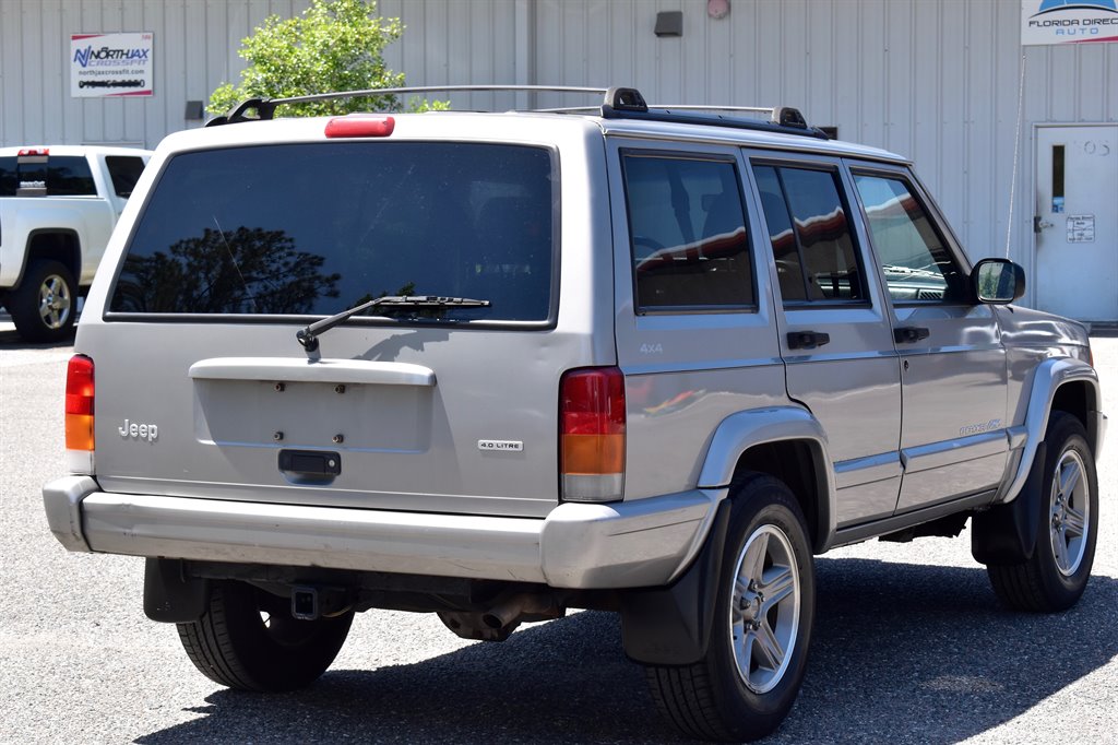2000 Jeep Cherokee Classic photo