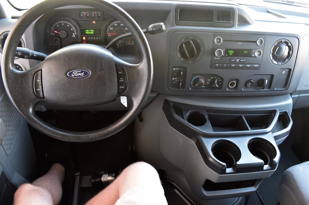 2010 Ford E-150 E-150 XLT photo