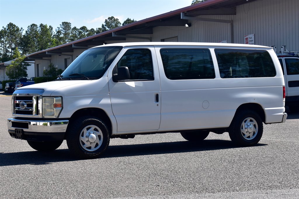 2010 Ford E-150 E-150 XLT photo