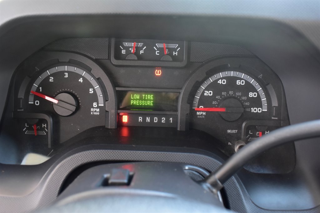 2010 Ford E-150 E-150 XLT photo