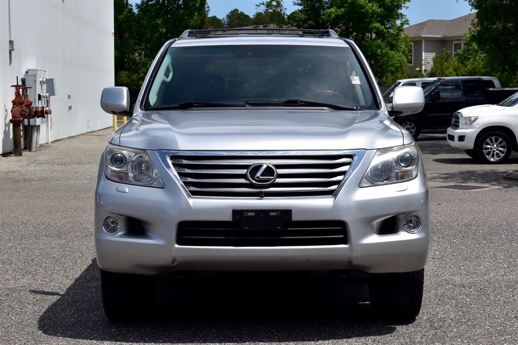 2010 Lexus LX 570 photo