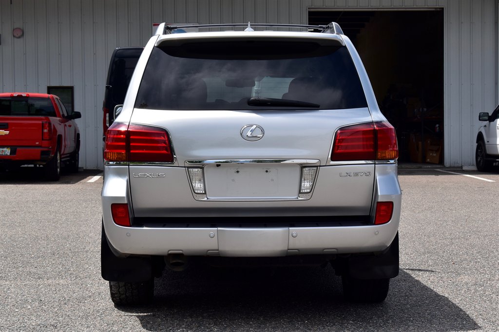2010 Lexus LX 570 photo