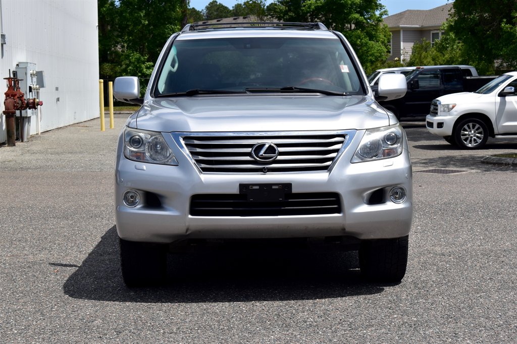 2010 Lexus LX 570 photo