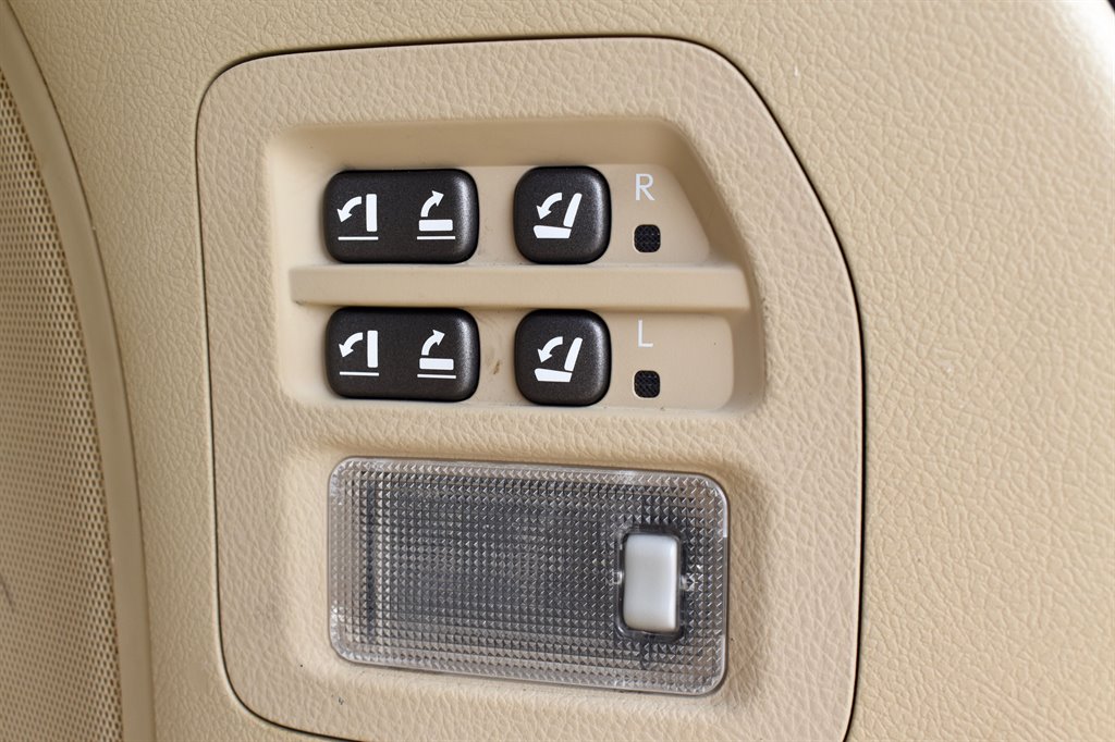 2008 Lexus LX 570 photo