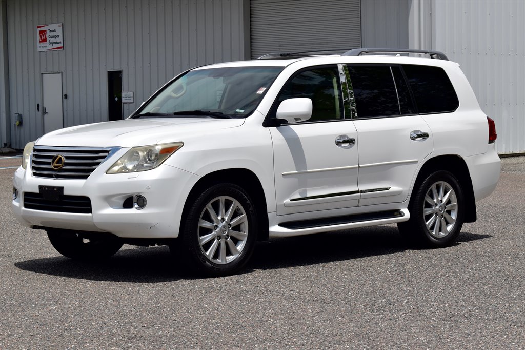 2008 Lexus LX 570 photo